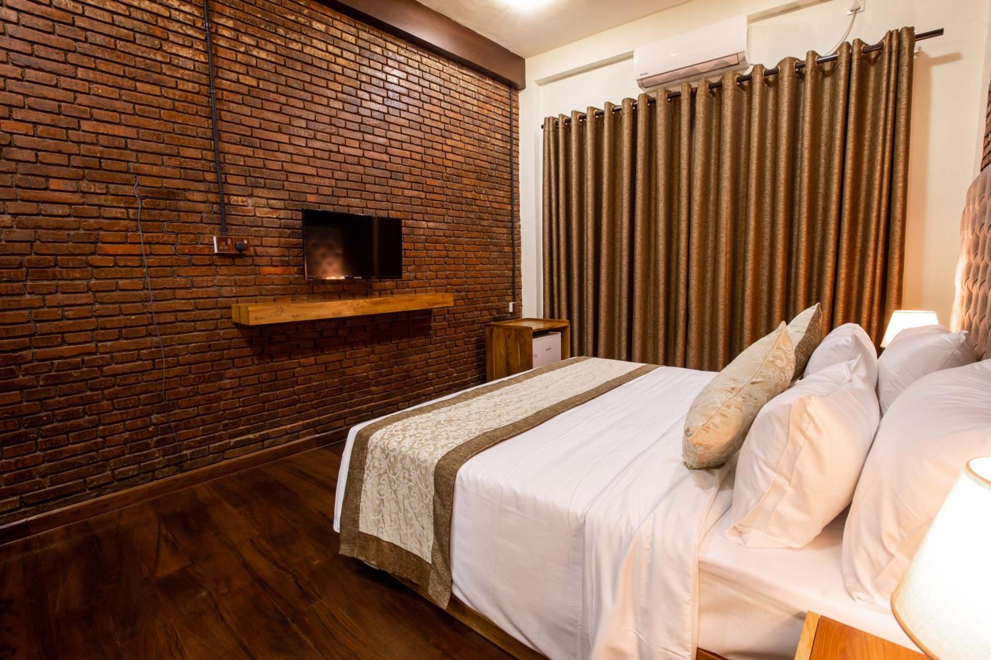 Manthra Leisure Hotel Канди Екстериор снимка