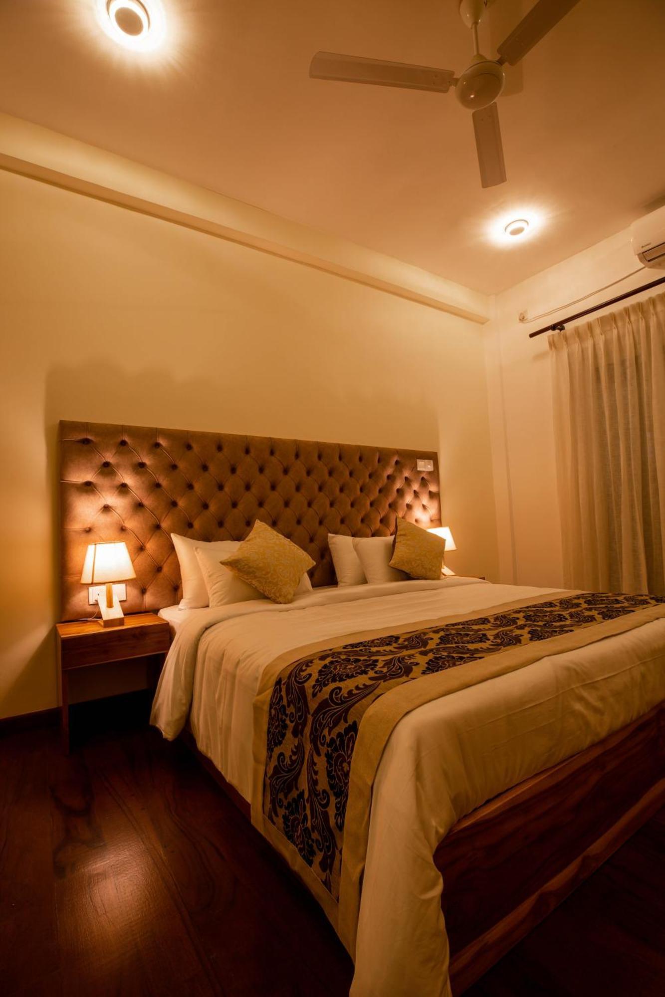 Manthra Leisure Hotel Канди Екстериор снимка