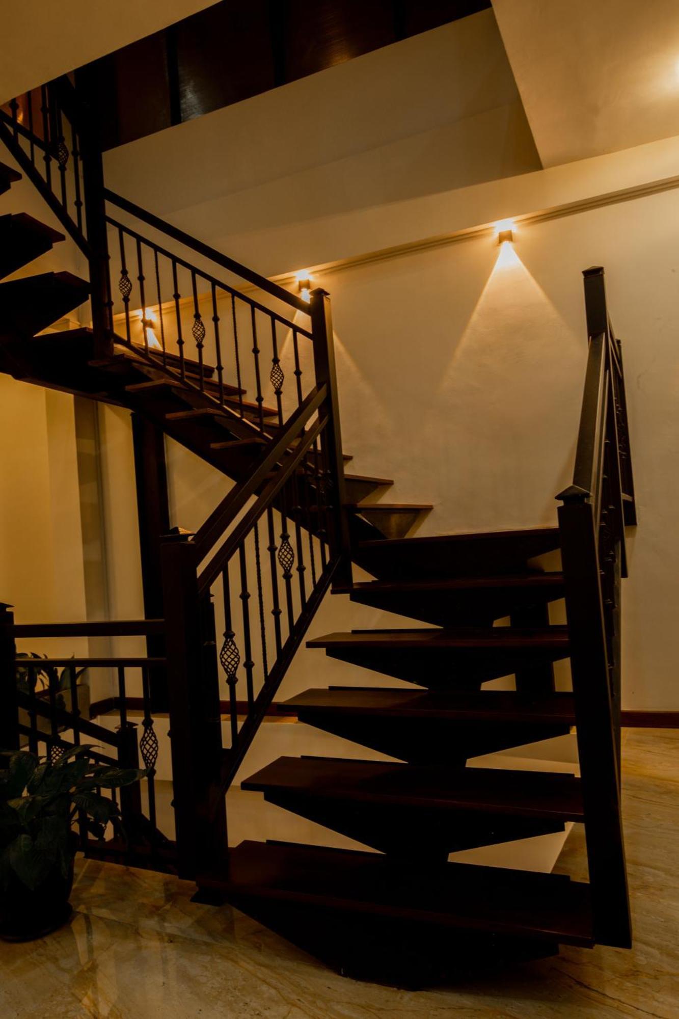 Manthra Leisure Hotel Канди Екстериор снимка